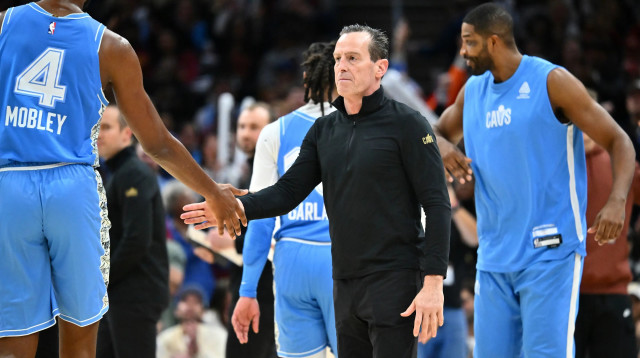 מאמן קליבלנד קאבלירס קני אטקינסון (צילום: GettyImages, Jason Miller)