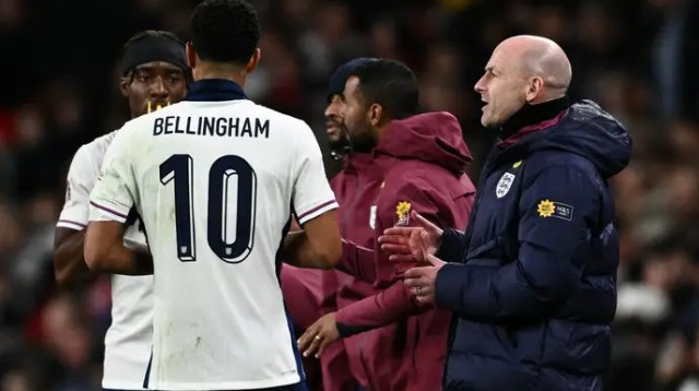 העניק לא מעט הופעות בכורה לצעירים והשיב את אנגליה לדרג א' (צילום: רויטרס)