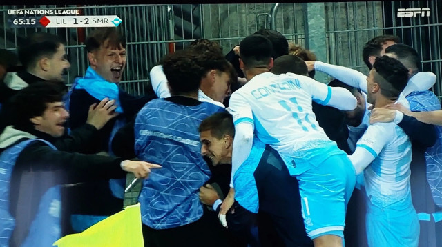 שחקני נבחרת סן מרינו (צילום: צילום מסך, מתוך טוויטר)