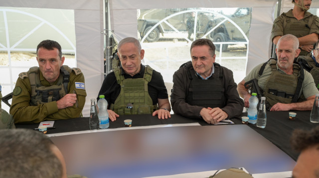 רונן בר, ישראל כ"ץ, בנימין נתניהו, הרצי הלוי (צילום: מעיין טואף, לע"מ)