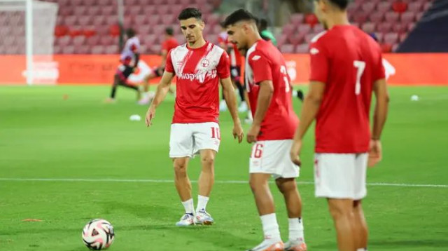 שחקני הפועל באר שבע (צילום: לירון מולדובן)