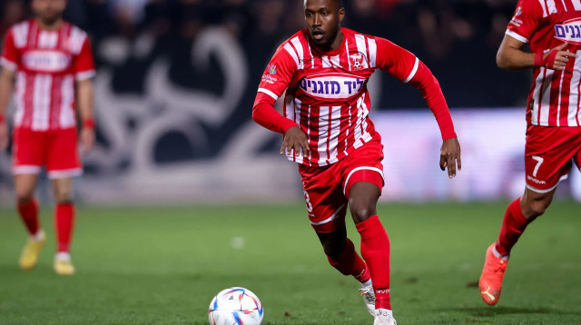 שחקן בני סכנין טאלב טואטחה (צילום: מאור אלקסלסי)