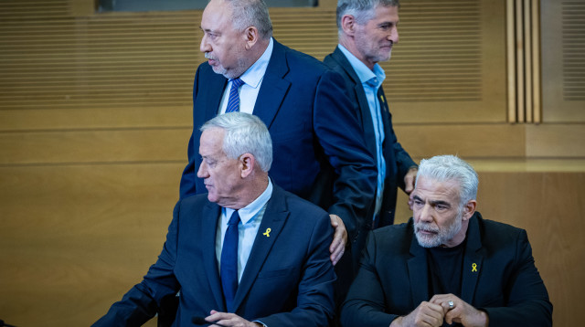 ליברמן. מארבעה נותרו שלושה (צילום: יונתן זינדל, פלאש 90)