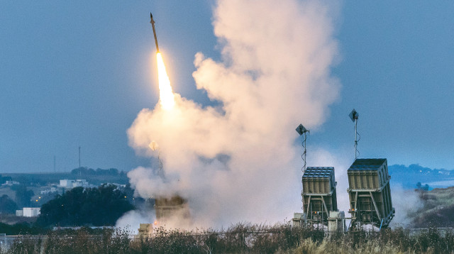 מערכת כיפת ברזל (צילום: יונתן זינדל פלאש 90)