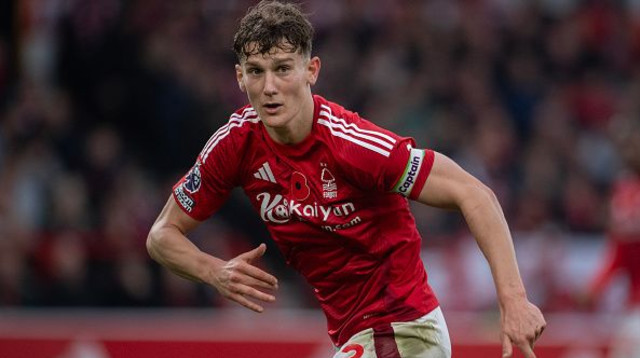 ראיין ייטס נוטינגהאם פורסט (צילום: Visionhaus)