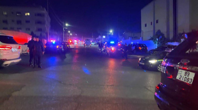 כוחות הביטחון הירדניים בשגרירות ישראל בעמאן  (צילום: צילום מסך טוויטר)