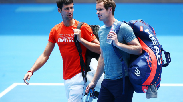 אנדי מארי טניסאי בריטי עם נובאק דג'וקוביץ' (צילום: GettyImages)