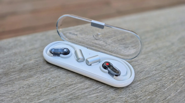 Nothing - Ear (open) (צילום: צחי הופמן)