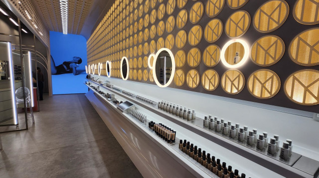 חנות IL MAKIAGE בקניון עופר רמת אביב  (צילום: סטודיו איל מקיאג')