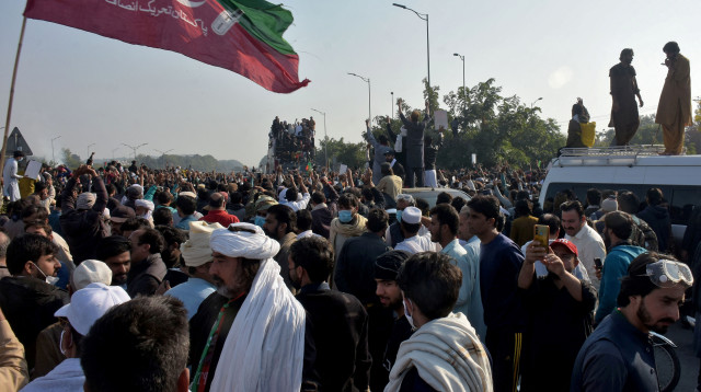 מחאות נגד הממשל בפקיסטן (צילום: רויטרס)