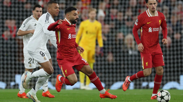 שחקן ליברפול מוחמד סלאח לפני שחקן ריאל מדריד קיליאן אמבפה (צילום: רויטרס)