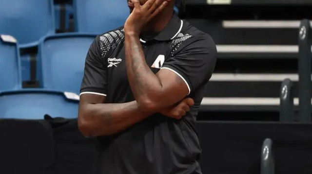 ג'ייקובן בראון נוכח בארנה, אבל לא משחק מול אחת מקבוצותיו לשעבר בישראל (צילום: דני מרון)