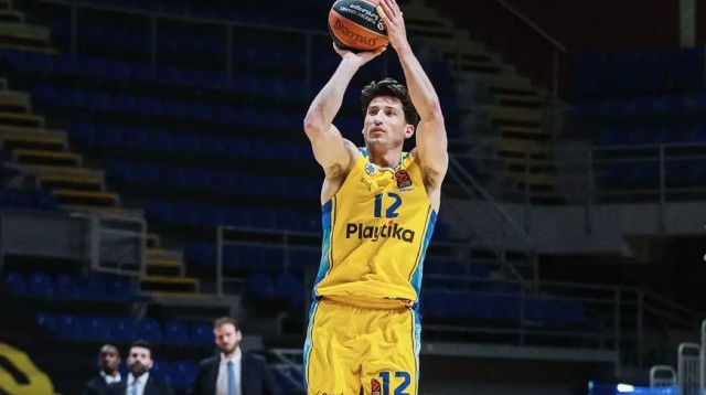 שחקן מכבי תל אביב ג'ון דיברתולומיאו (צילום: אתר רשמי, ג'ורג'ה קוסטיץ', מכבי ת"א)