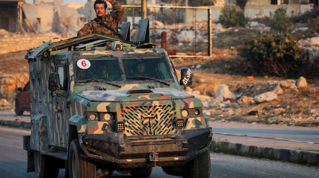 המורדים הסורים פושטים על חלב, נובמבר 2024 (צילום: רויטרס)