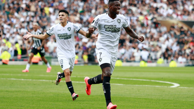 לואיז הנריקה בוטאפוגו חוגג (צילום: רויטרס)