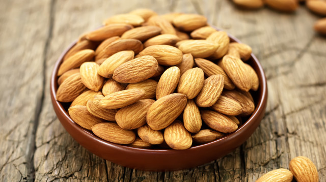 שקדים (צילום: אינגאימג')