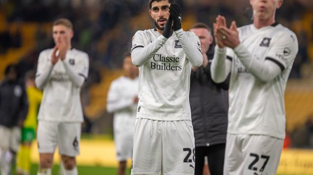 שחקני פלימות' מודים לקהל (צילום: NurPhoto / Contributor)