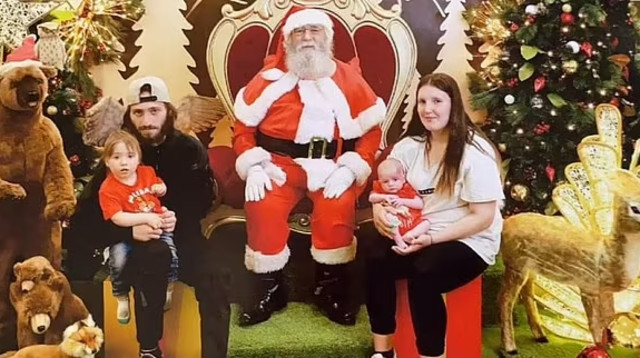 לוקי סדון ומשפחתו, נפטר בגיל 20 כתוצאה מזיהום בשפה (צילום: רשתות חברתיות)