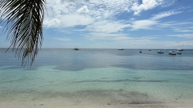 חוף בפיליפינים (צילום: יובל עיני ומלי דניאלי )