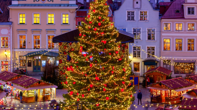 שוק חג מולד בטאלין, אסטוניה (צילום: אינגאימג')