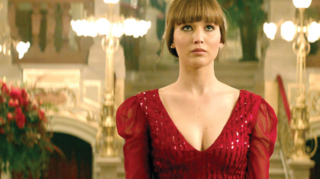 "דרור אדום", מאפשר לעצמו לנצל את הגיבורה ואת השחקנית שלו (צילום: נטפליקס)