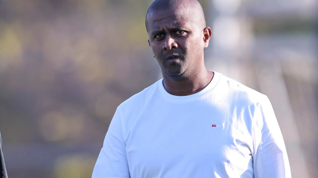 מסאי דגו, מאמן הפועל תל אביב (צילום: מאור אלקסלסי)