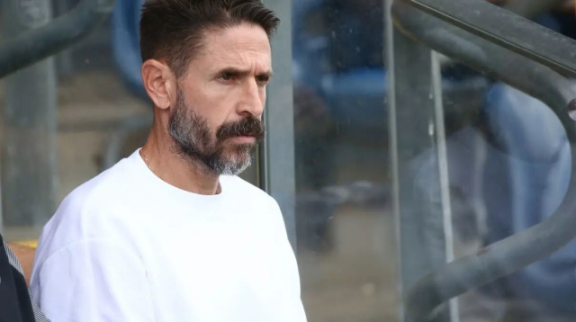 מאמן מכבי פתח תקוה, דן רומן (צילום: אודי ציטיאט)