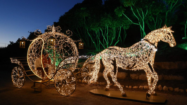 תערוכת "Winter Dreams"  (צילום: MK illumination)