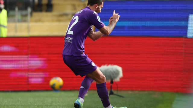 דנילו קטאלדי שחקן פיורנטינה מקדיש שער לחברו אדוארדו בובה (צילום: רויטרס)