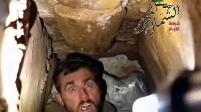 המורדים הסורים משחררים אסירים מכלא סיידנאיא בדמשק (צילום: רשתות ערביות)