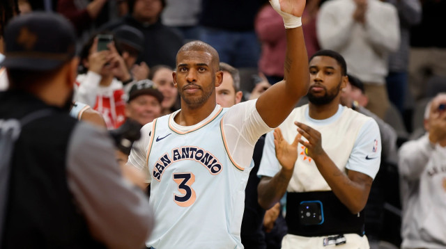 כריס פול, סן אנטוניו ספרס (צילום: GettyImages, Ronald Cortes)