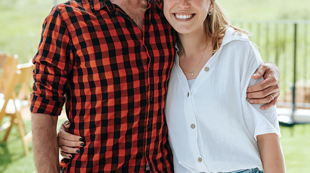 טל אביטבול ואליאב ז"ל, שהיוו משפחת אומנה (צילום: דין אבוטבול)