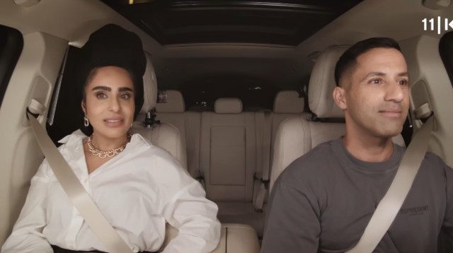 שחר חסון ונרקיס בקארפול קריוקי (צילום: צילום מסך כאן 11)