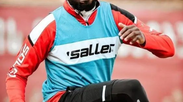 החלוץ שייקנה סילה (צילום: אתר רשמי, האתר הרשמי של מכבי חיפה)