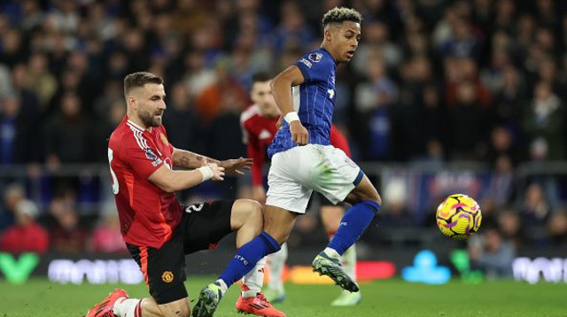 עומארי האצ'ינסון, איפסוויץ' (צילום: Richard Pelham / Stringer)