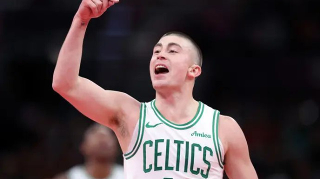 אחד הנשקים המסוכנים בליגה מהספסל. פריצ'ארד (צילום: GettyImages, Luke Hales)