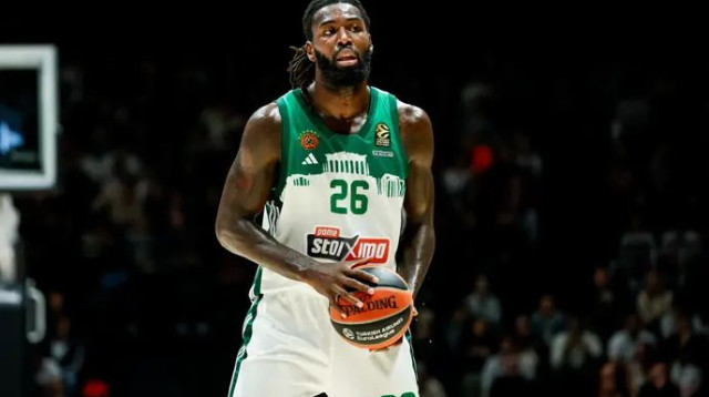 אלופת אירופה יוצאת לליטא. מתיאס לסור (צילום: GettyImages, Roberto Finizio)