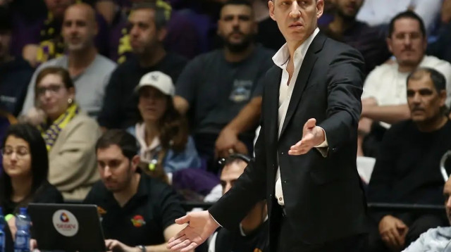 מאמן מכבי תל אביב עודד קטש (צילום: אודי ציטיאט)