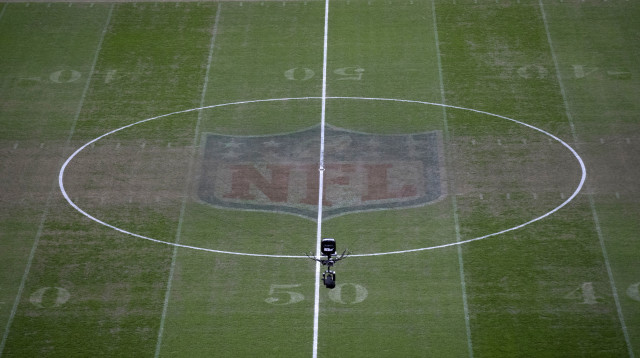 וומבלי עם פסים של פוטבול (צילום: Gettyimages)