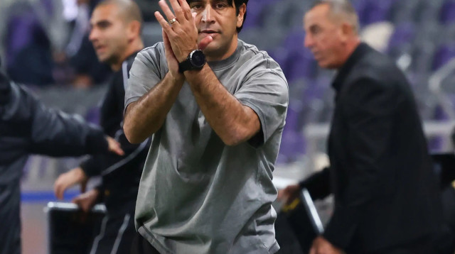 אליניב ברדה מאמן הפועל תל אביב (צילום: דני מרון)