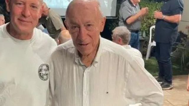 משה מאירי עם בנו מורן מאירי (צילום: אשר גולדברג)