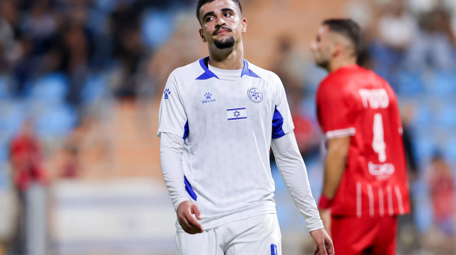 לירן חזן מכבי פתח תקוה (צילום: מאור אלקסלסי)