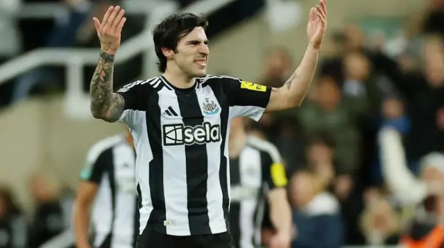 צמד גדול לטונאלי, ניוקאסל חוזרת לעצמה (צילום: רויטרס)