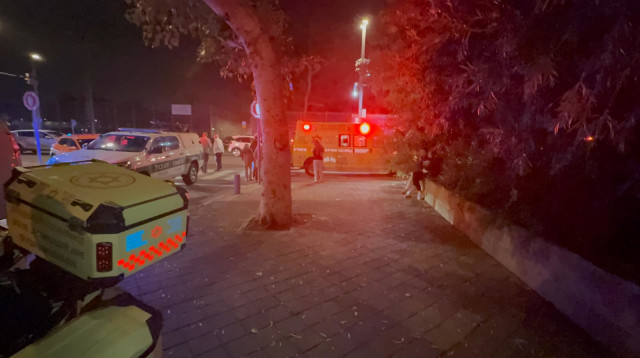 זירת הנפילה בתל אביב (צילום: תיעוד מבצעי מד"א)