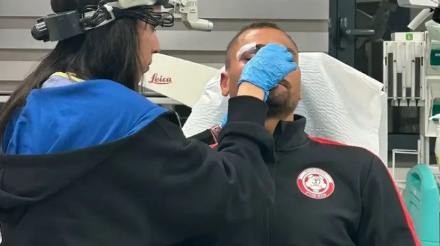 לבאבידי מטופל בבית החולים (צילום: אתר רשמי, דוברות הפועל חדרה)