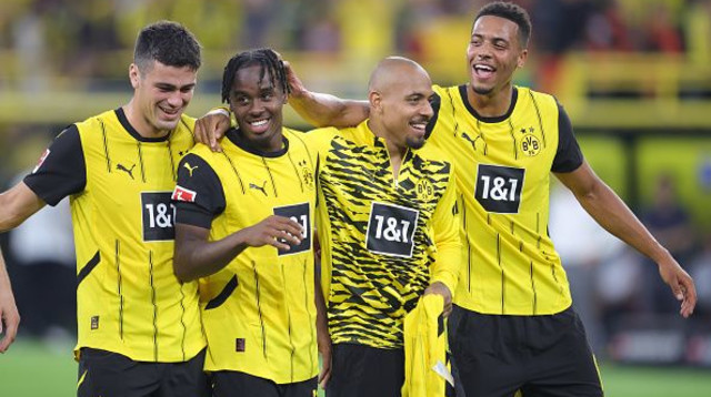 ג'יימי גיטנס ג'יו ריינה מאלן (צילום: Jürgen Fromme - firo sportphoto)