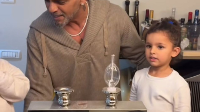 אייל גולן וילדיו (צילום: מתוך אינסטגרם)