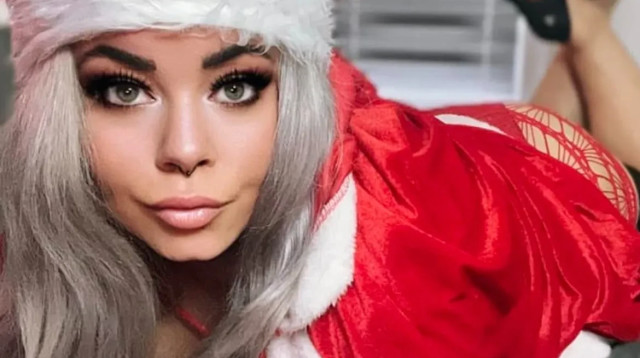 רארה דיוויס, העניקה לבן זוגה שלישיה לכבוד חג המולד (צילום: פרטי)