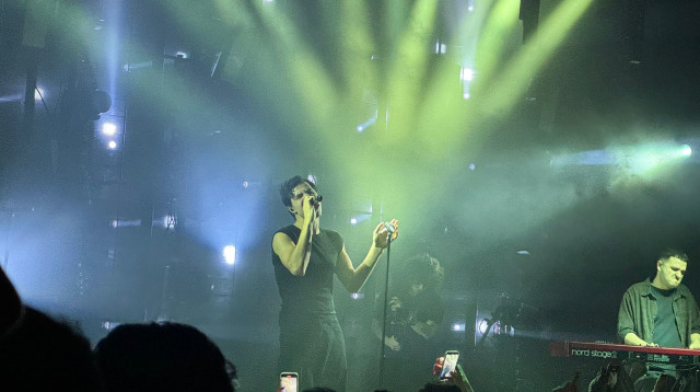 מרגי בהופעה בבארבי (צילום: גל גביש)