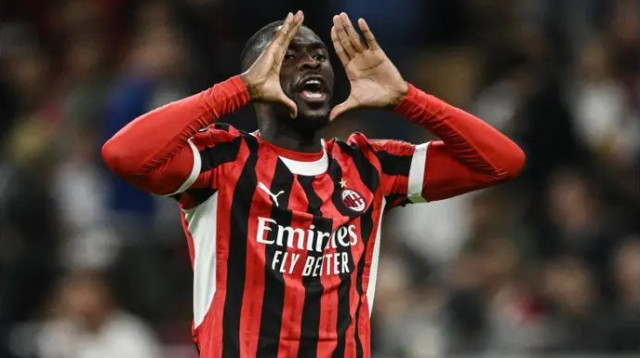 אמור לעלות במרכז ההגנה. טומורי (צילום: אימג'בנק  GettyImages, Marco Luzzani)